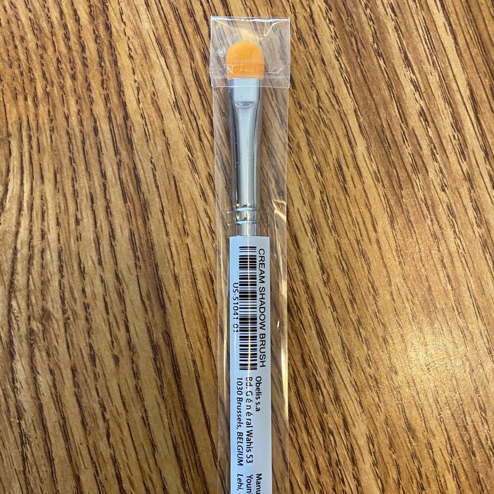 eyeshadow brush